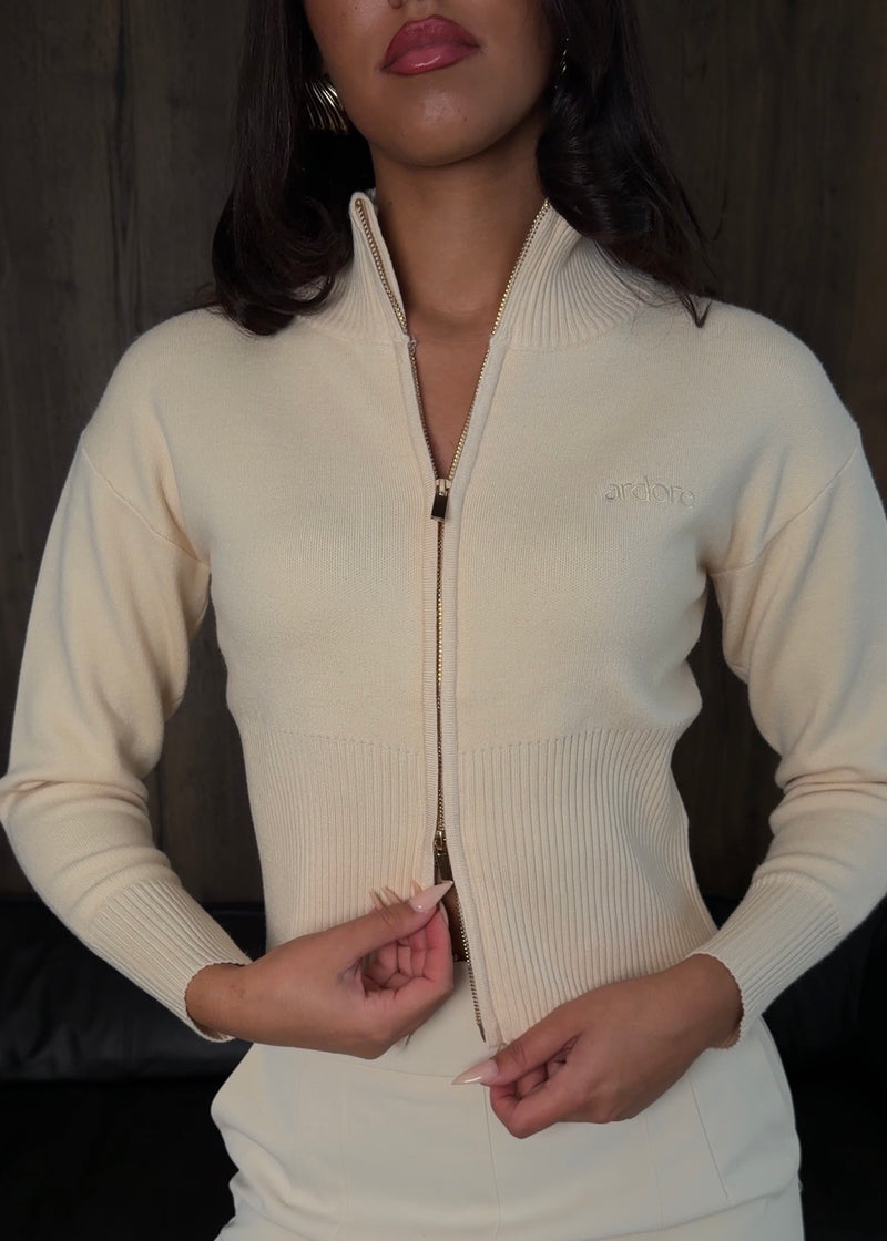 Structured Sculpting Zip Knit | Almond Latte