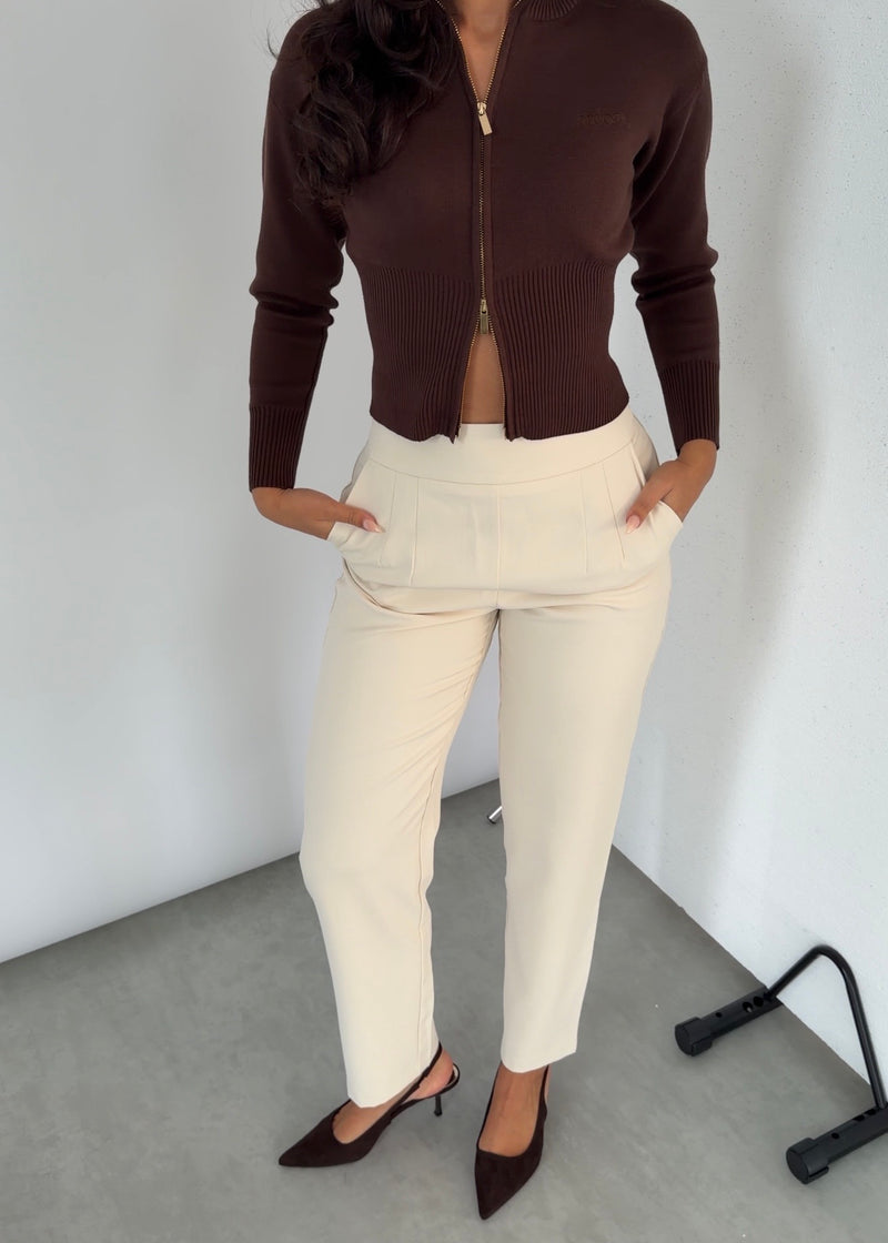 Structured Sculpting Zip Knit | Roasted Espresso